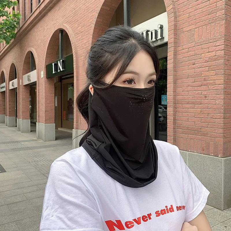 Ice silk sunscreen mask Ear hanging men's and women's summer cycling face towel Neck guard breathable veil Sunscreen mask
Ice silk sunscreen mask Ear hanging men's and women's summer cycling face towel Neck guard breathable veil Sunscreen mask