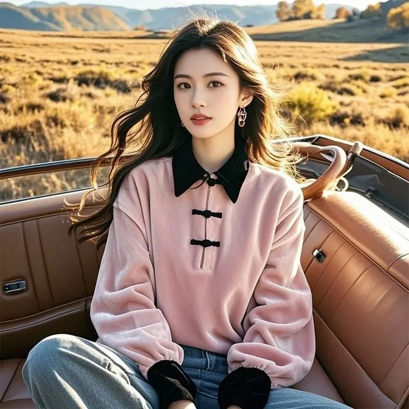 2026 Autumn New Chinese-Style Pink Velvet Pullover Jacket For Women With Retro Chinese-Inspired Polo Collar Loose Fit Slimming
2026 Autumn New Chinese-Style Pink Velvet Pullover Jacket For Women With Retro Chinese-Inspired Polo Collar Loose Fit Slimming
