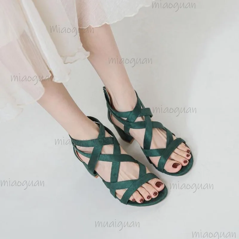 Женские летние сандалии, удобные женские сандалии на мелком высоком каблуке, дышащие уличные пляжные сандалии, женская обувь, размер 36, 42
Женские летние сандалии, удобные женские сандалии на мелком высоком каблуке, дышащие уличные пляжные сандалии, женская обувь, размер 36, 42
