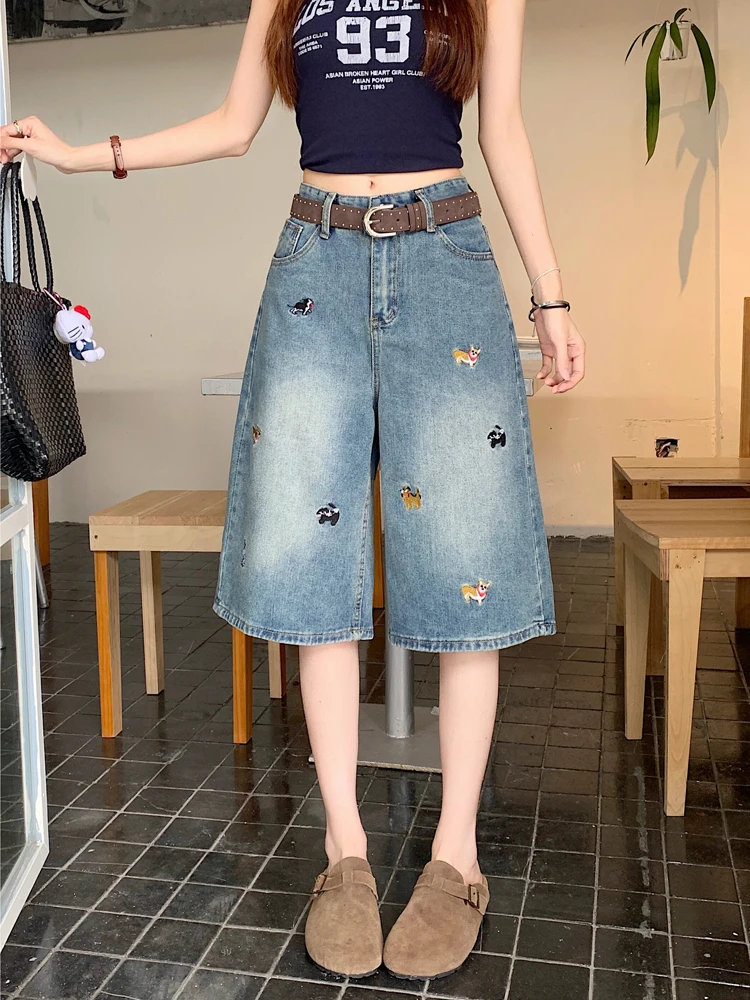 Summer 2026 High Waist Wide Leg Denim Jeans Women's Trendy Loose Fit Design Embroidered Doggie Washed Blue Jeans Ladies
Summer 2026 High Waist Wide Leg Denim Jeans Women's Trendy Loose Fit Design Embroidered Doggie Washed Blue Jeans Ladies