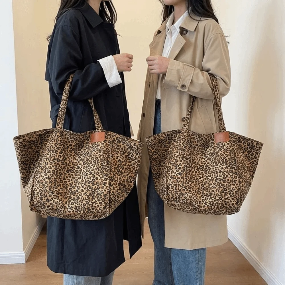 Square Leopard Print Shoulder Bag Large Capacity Underarm Bag Canvas Tote Bag Crossbody Bag Korean Style Women Handbag Ladies
Square Leopard Print Shoulder Bag Large Capacity Underarm Bag Canvas Tote Bag Crossbody Bag Korean Style Women Handbag Ladies