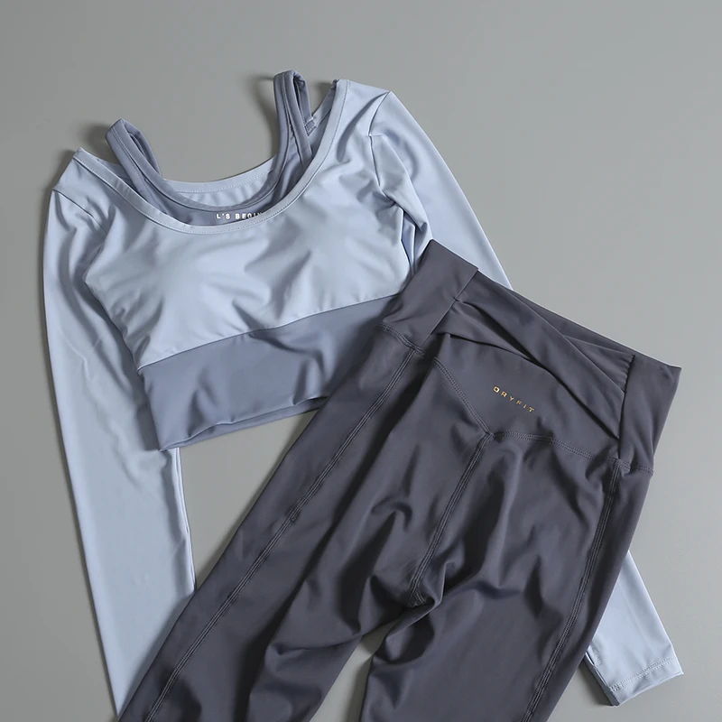 Fitness suit for women professional training morning jogging high-end temperament sportswear fashionable and beautiful
Fitness suit for women professional training morning jogging high-end temperament sportswear fashionable and beautiful
