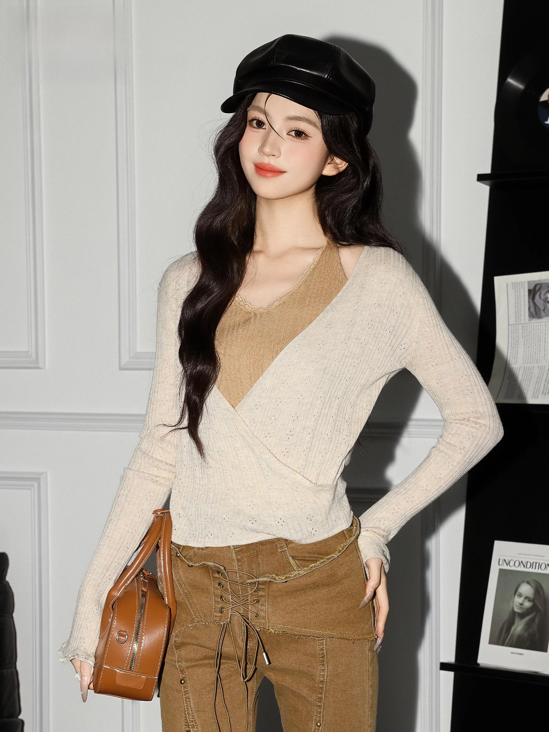 Korean Style Long Sleeve Neck Hanging Wool Knitted Sweater Women Early Autumn Sweet Slimming Fake Two-Piece Lace Top
Korean Style Long Sleeve Neck Hanging Wool Knitted Sweater Women Early Autumn Sweet Slimming Fake Two-Piece Lace Top