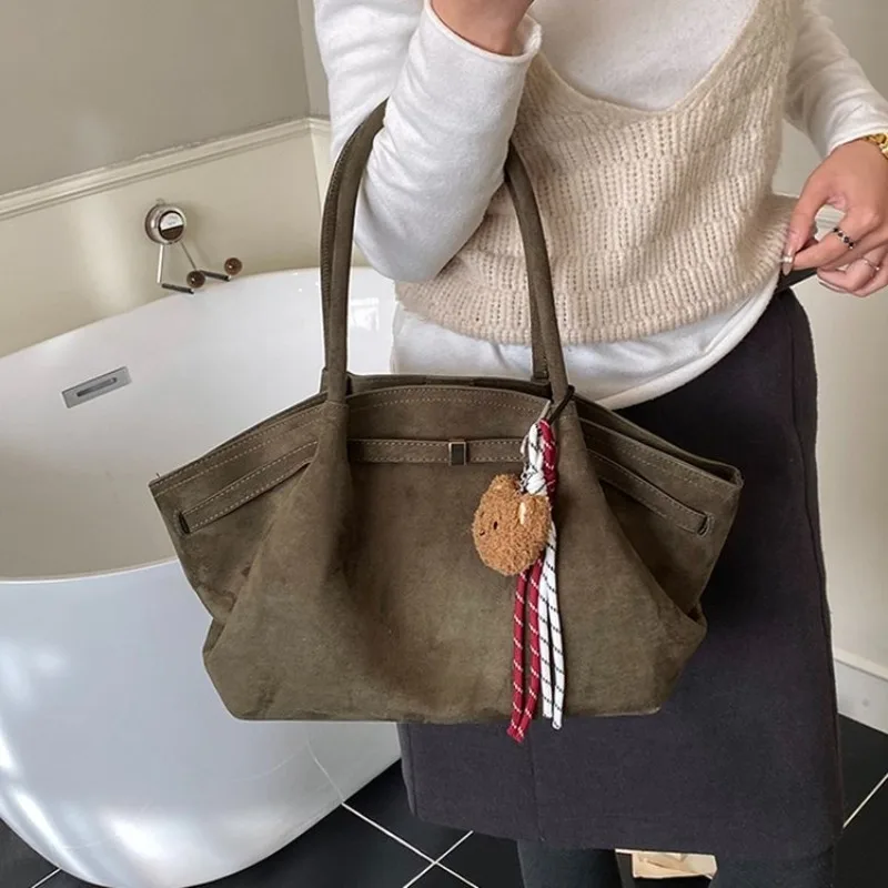 2026 Spring Collection Women's Everyday Shoulder Bag with Zipper and Charm Versatile for Commute and Casual Use
2026 Spring Collection Women's Everyday Shoulder Bag with Zipper and Charm Versatile for Commute and Casual Use