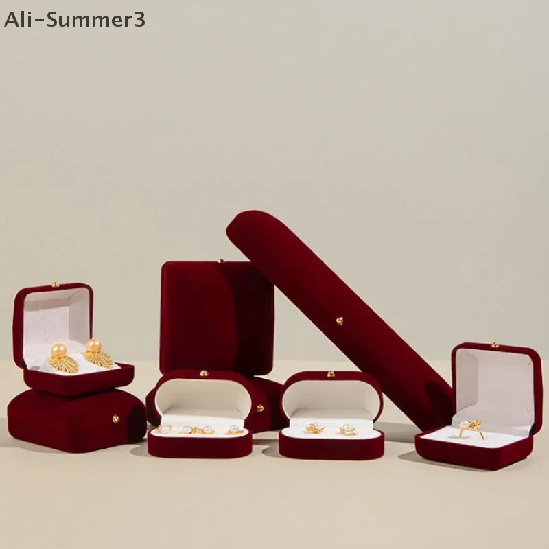 Flocking Gold Buckle Jewelry Box Pendant Ring Necklace Earring Bracelet Display Storage Box Luxury Feelings Packaging Box
Flocking Gold Buckle Jewelry Box Pendant Ring Necklace Earring Bracelet Display Storage Box Luxury Feelings Packaging Box