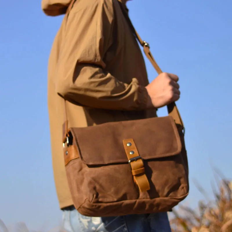 AETOO Europe and the United States big men's retro do old oil wax cloth splicing leather leather satchel single shoulder crossbo
AETOO Europe and the United States big men's retro do old oil wax cloth splicing leather leather satchel single shoulder crossbo
