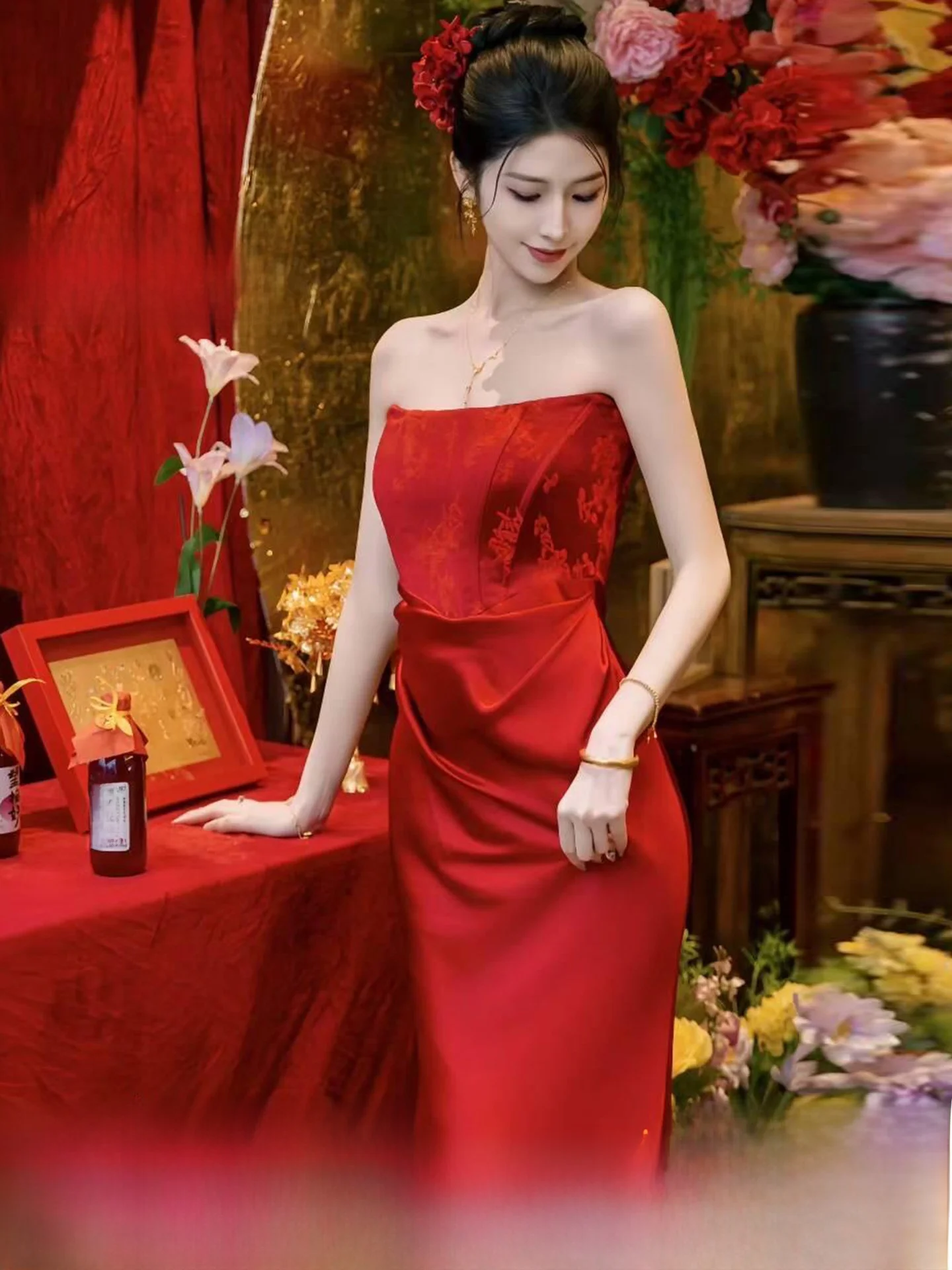 Red Bridal Robe Luxury Vintage Chinese Style Women's Engagement Wedding Return Gift Dress Long Evening Gown
Red Bridal Robe Luxury Vintage Chinese Style Women's Engagement Wedding Return Gift Dress Long Evening Gown