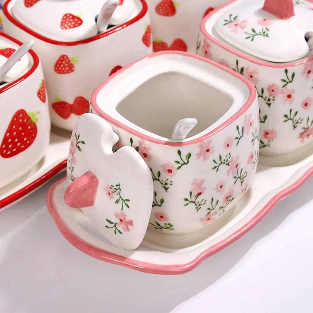 Modern Hand-Painted Seasoning Jar Set Three-Piece Ceramic Pepper And Salt Shakers Kitchen Storage Containers Hexagonal Shape
Modern Hand-Painted Seasoning Jar Set Three-Piece Ceramic Pepper And Salt Shakers Kitchen Storage Containers Hexagonal Shape