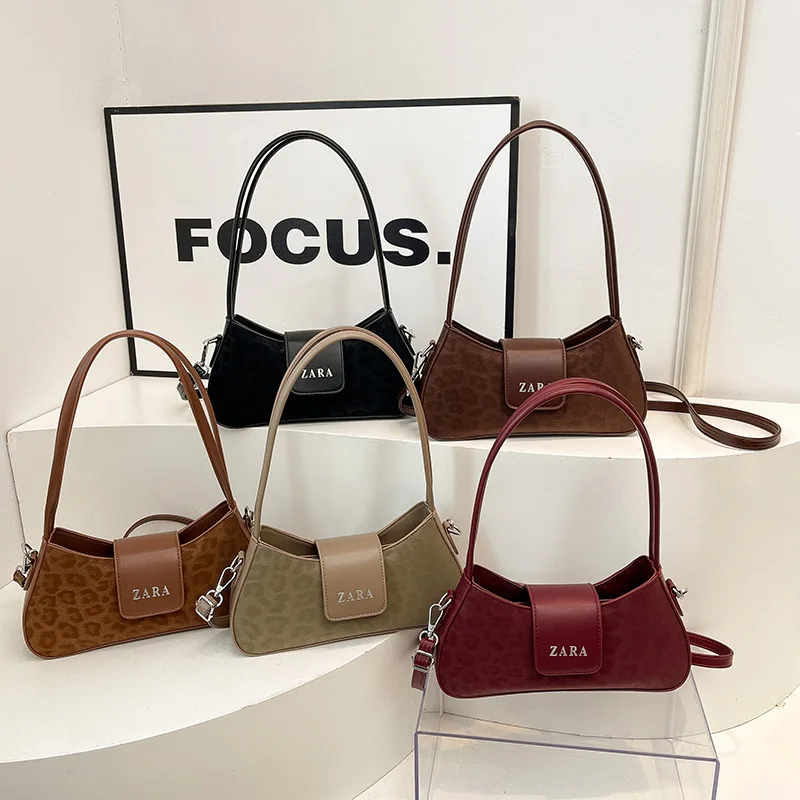 Retro handbag women's bag popular new versatile shoulder bag niche handbag
Retro handbag women's bag popular new versatile shoulder bag niche handbag