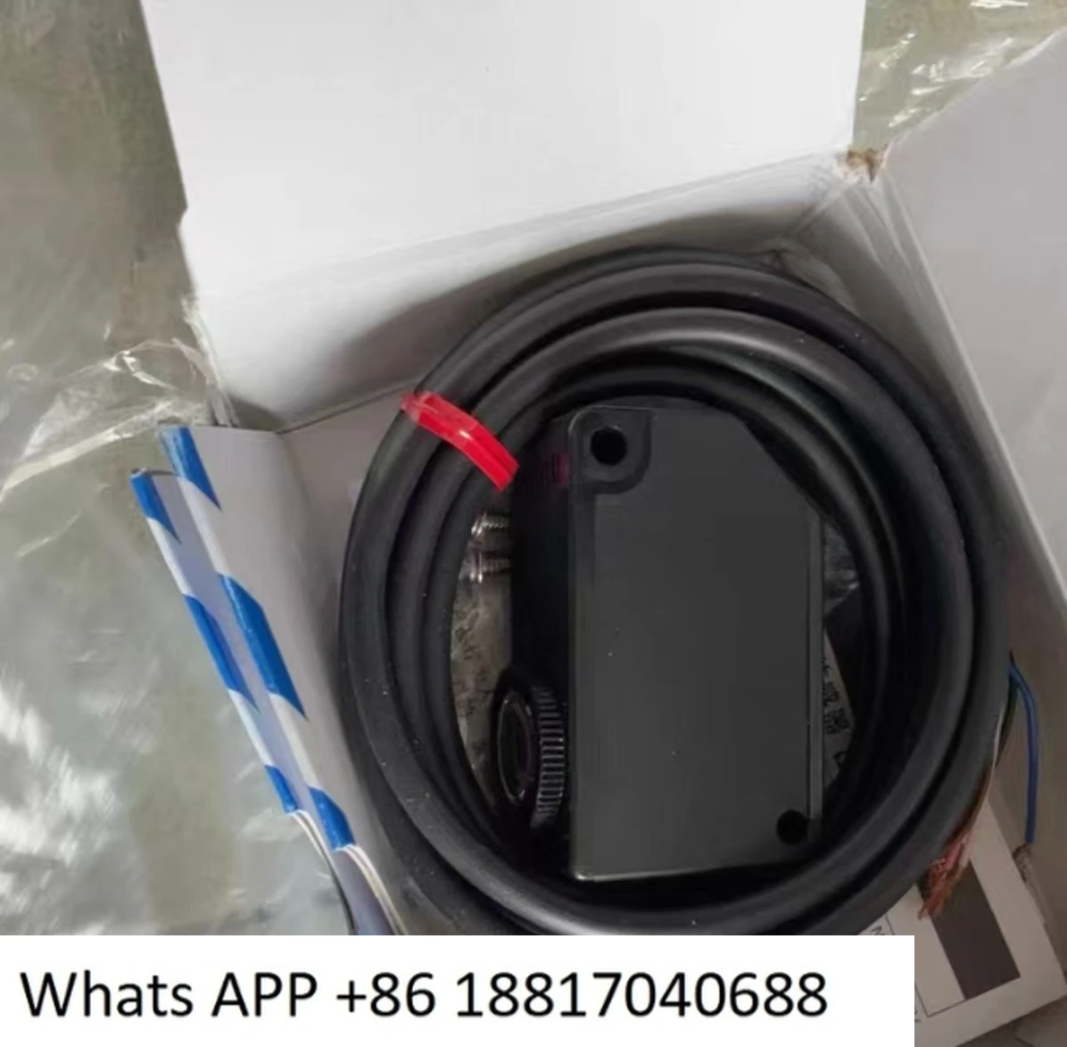 Photoelectric Switch Color Sensor LX-101 LX-101-P
Photoelectric Switch Color Sensor LX-101 LX-101-P