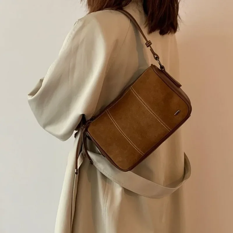 Versatile Functional Diaper Bag Handbag Tote Weekend Getaway Large Capacity Exquisite Chic Sleek Elegant Practical
Versatile Functional Diaper Bag Handbag Tote Weekend Getaway Large Capacity Exquisite Chic Sleek Elegant Practical