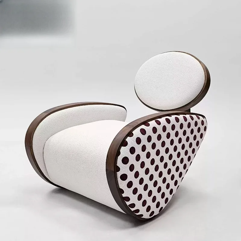 Nordic designer light creative solid wood sofa chair exhibition hall leisure chair villa simple living room single lazy chair
Nordic designer light creative solid wood sofa chair exhibition hall leisure chair villa simple living room single lazy chair
