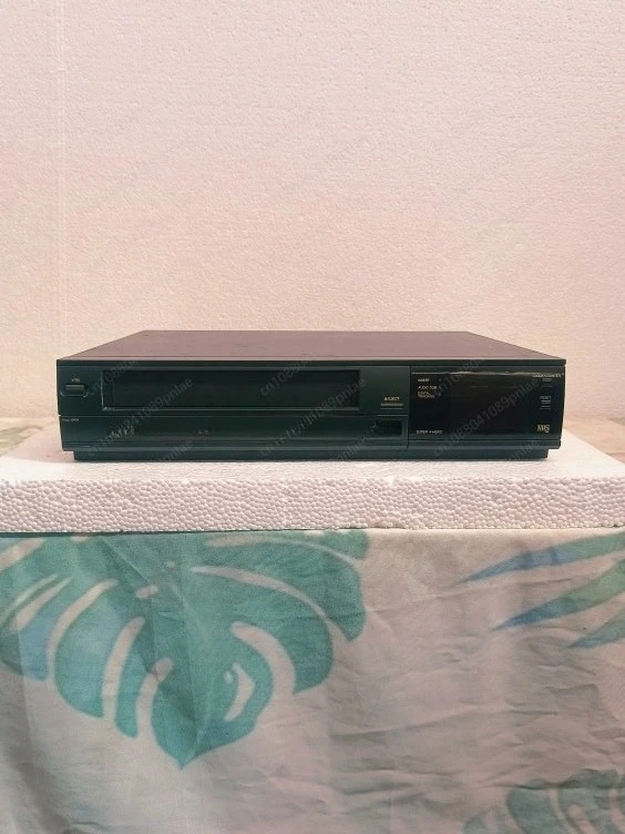 (Используется) Классический видеорегистратор L15, винтажный кассетный плеер с видеокассетой, формат VHS
(Используется) Классический видеорегистратор L15, винтажный кассетный плеер с видеокассетой, формат VHS