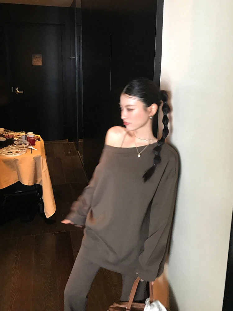 DULA Lazy Sle Off-oulder Sweatirt And Low-Waist Trousers Women's Faion Set Cotton Long Sve Autumn Outfit
DULA Lazy Sle Off-oulder Sweatirt And Low-Waist Trousers Women's Faion Set Cotton Long Sve Autumn Outfit