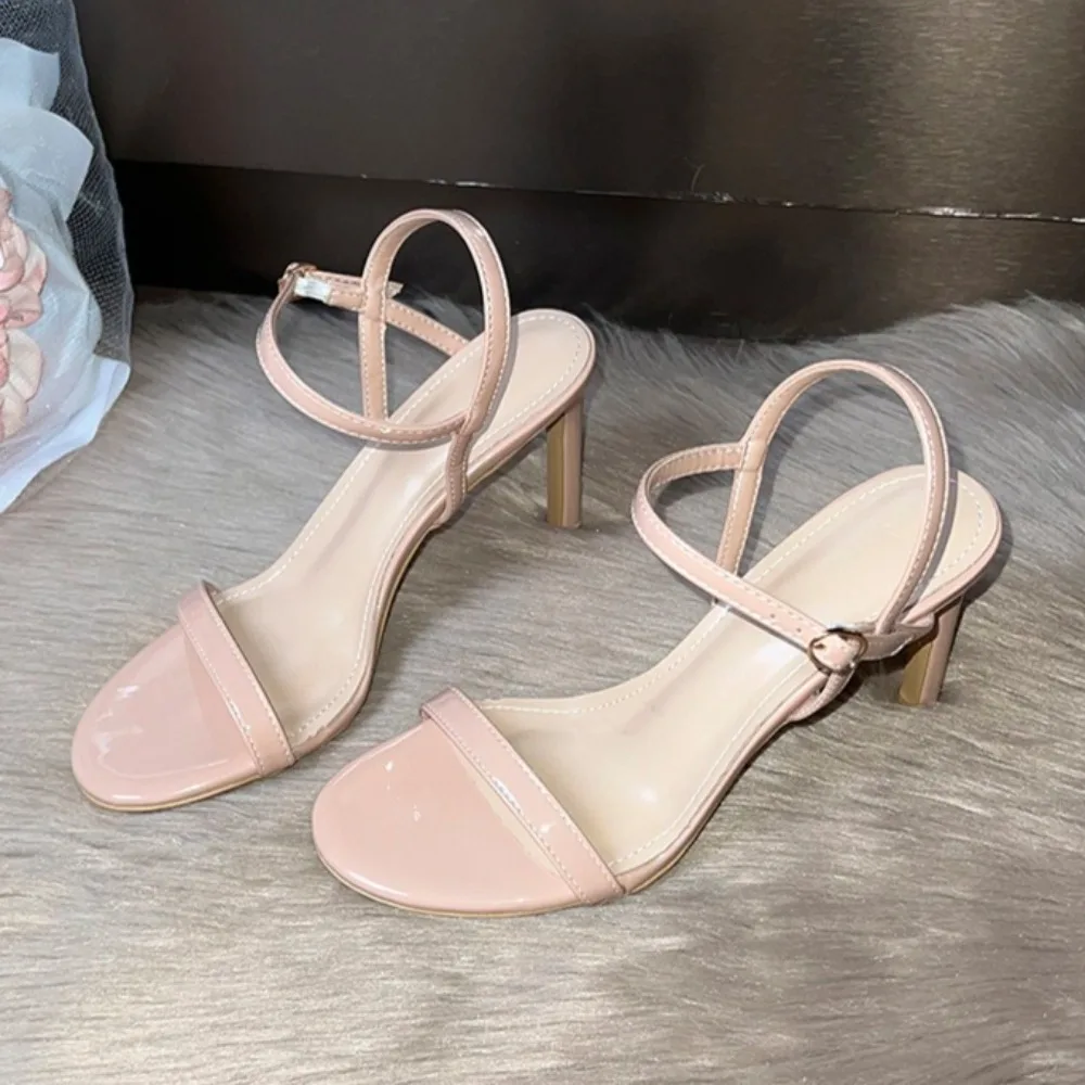 High Heel Shoes Summer New French Women's Sandals Stiletto Round Head Open Toe Buckle with Nude Patent Leather High Heels
High Heel Shoes Summer New French Women's Sandals Stiletto Round Head Open Toe Buckle with Nude Patent Leather High Heels