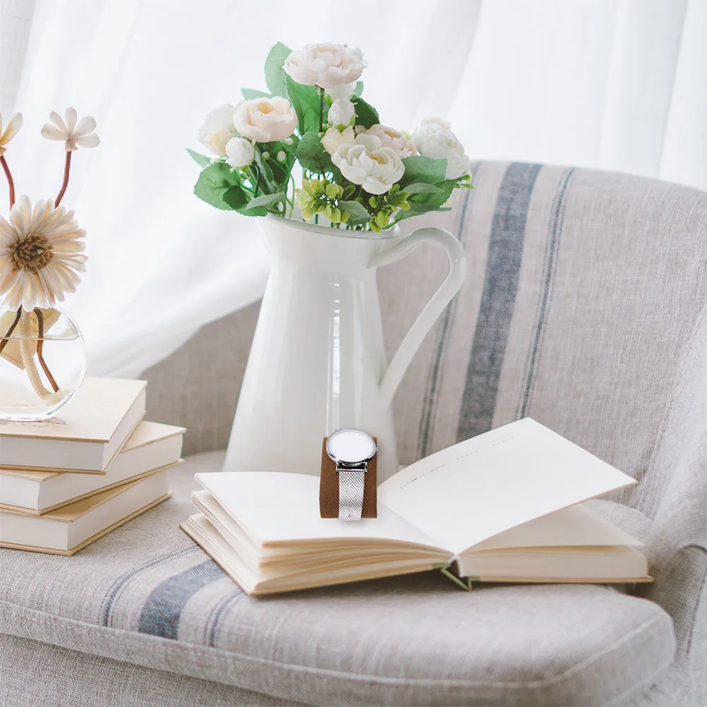 5Pcs Lint Watch Pillows Exquisite Craftsmanship for Watch Box Display Stable Support for Bracelet Jewelry Presentation Tools
5Pcs Lint Watch Pillows Exquisite Craftsmanship for Watch Box Display Stable Support for Bracelet Jewelry Presentation Tools