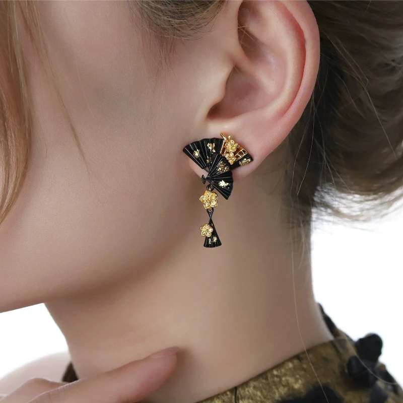 Dark Scent Black Gold Fan Flower Earrings, Vintage New Chinese Style Studs, Light Luxury Statement Jewelry, Unique Gift for Her
Dark Scent Black Gold Fan Flower Earrings, Vintage New Chinese Style Studs, Light Luxury Statement Jewelry, Unique Gift for Her