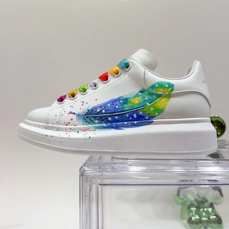 2026 New Fashion Hand-Painted Graffiti Chunky Sole Lace-Up Height Increasing Couple Shoes Men Women Board Sneakers
2026 New Fashion Hand-Painted Graffiti Chunky Sole Lace-Up Height Increasing Couple Shoes Men Women Board Sneakers