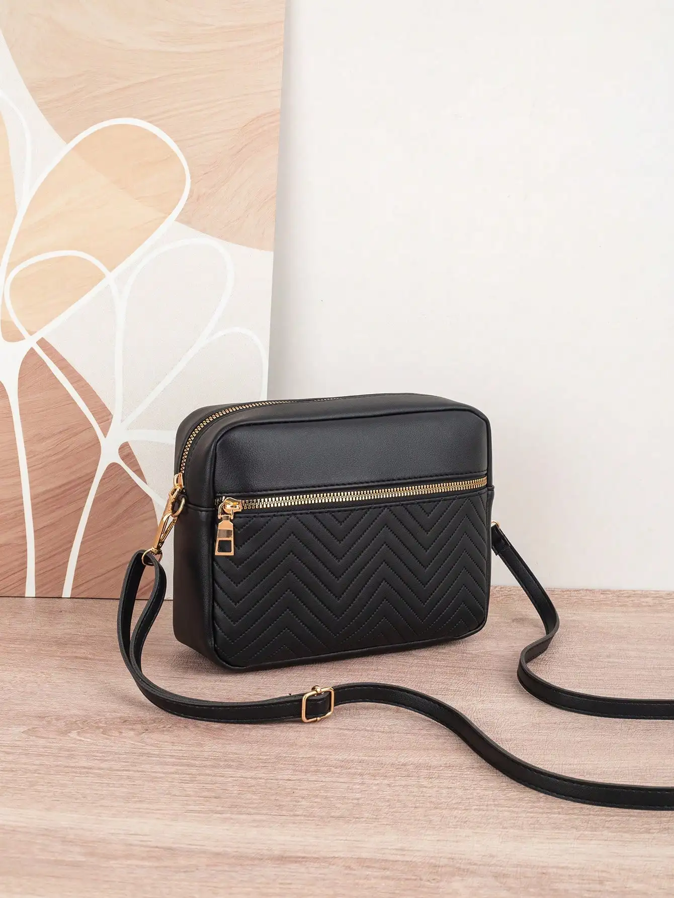 1pc Quilted Striped Crossbody Bag, Multi-Pocket Zipper Fashion Camera Bag, Adjustable Strap Women Daily Shoulder Bag, Versatile Small Square Bag Suitable For All Seasons
1pc Quilted Striped Crossbody Bag, Multi-Pocket Zipper Fashion Camera Bag, Adjustable Strap Women Daily Shoulder Bag, Versatile Small Square Bag Suitable For All Seasons