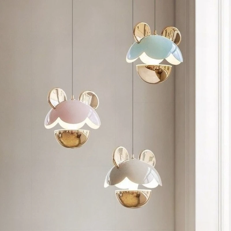 Современный светодиодный подвесной светильник для детской комнаты, креативный дизайнерский прикроватный светильник для девочки, подвесная лампа для спальни, декоративное освещение для дома
Современный светодиодный подвесной светильник для детской комнаты, креативный дизайнерский прикроватный светильник для девочки, подвесная лампа для спальни, декоративное освещение для дома