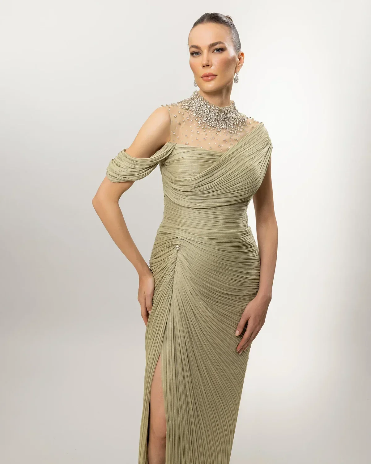 Elegant Rhinestone Pleate Mermaid Evening Dress High Neck Diamond Floor-Length Side Split Dubai LuxuryFormal Prom Party Vestidos
Elegant Rhinestone Pleate Mermaid Evening Dress High Neck Diamond Floor-Length Side Split Dubai LuxuryFormal Prom Party Vestidos