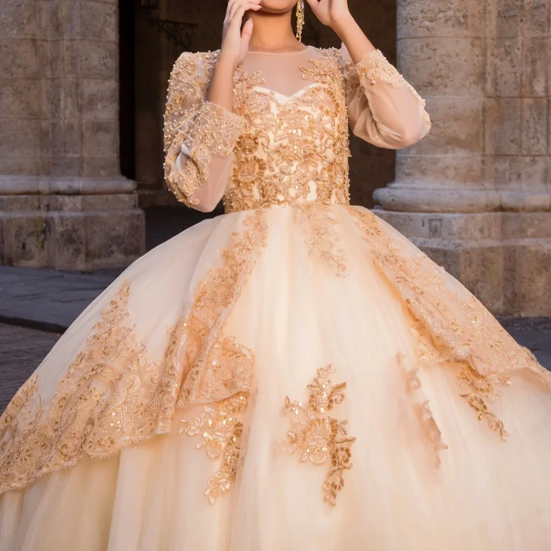 Champagne Quinceanera Dress off-shoulder Glitter Crystal Pearl Decal Long tail vestidos de 15 Quinceanera Customize
Champagne Quinceanera Dress off-shoulder Glitter Crystal Pearl Decal Long tail vestidos de 15 Quinceanera Customize