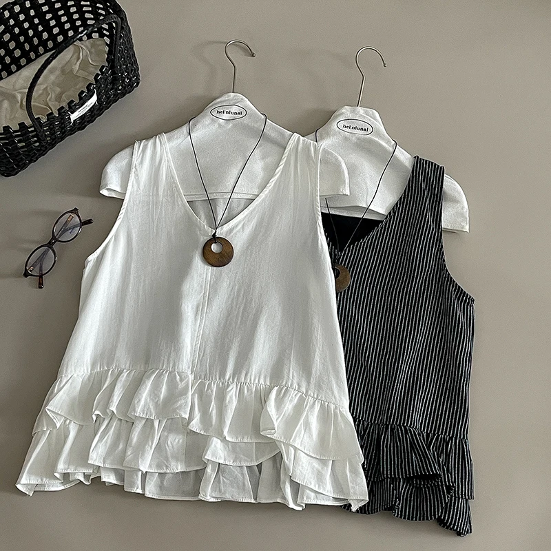 Wedbleser Solid Double-layer Lace Striped Camisole Vest Women Summer 2025 New Outerwear Sleeveless Spicy Girl Loose Top
Wedbleser Solid Double-layer Lace Striped Camisole Vest Women Summer 2025 New Outerwear Sleeveless Spicy Girl Loose Top