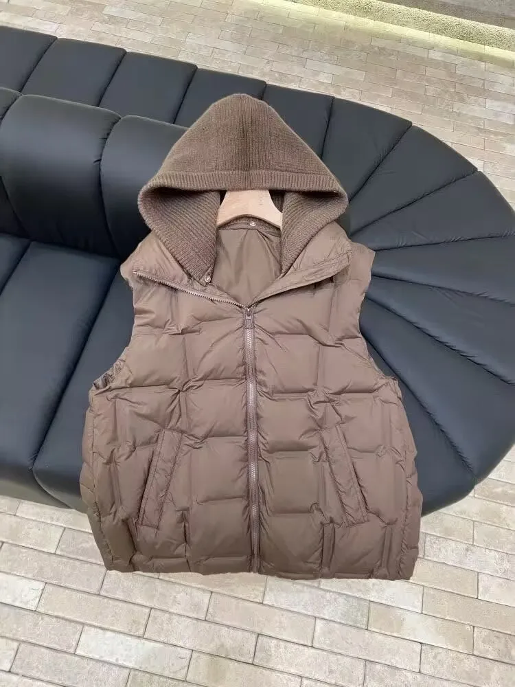 2026 Autumn/Winter New Padded Puffer Coat White Duck Down Vest Women's Casual Warm Knitwear Removable Hat Jacket Women
2026 Autumn/Winter New Padded Puffer Coat White Duck Down Vest Women's Casual Warm Knitwear Removable Hat Jacket Women