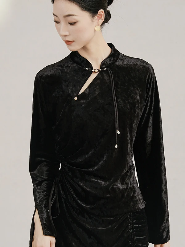 Shibai Velvet Chinese Style Top Elegant Personality Design Improved Inner Wear Autumn Winter High End Fashion
Shibai Velvet Chinese Style Top Elegant Personality Design Improved Inner Wear Autumn Winter High End Fashion