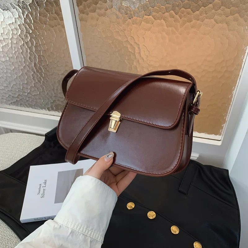 2025 Vintage Solid Color Shoulder Bag Minimalist Baguette Purse for Women Fashionable Underarm Handbag Textured Niche Design
2025 Vintage Solid Color Shoulder Bag Minimalist Baguette Purse for Women Fashionable Underarm Handbag Textured Niche Design