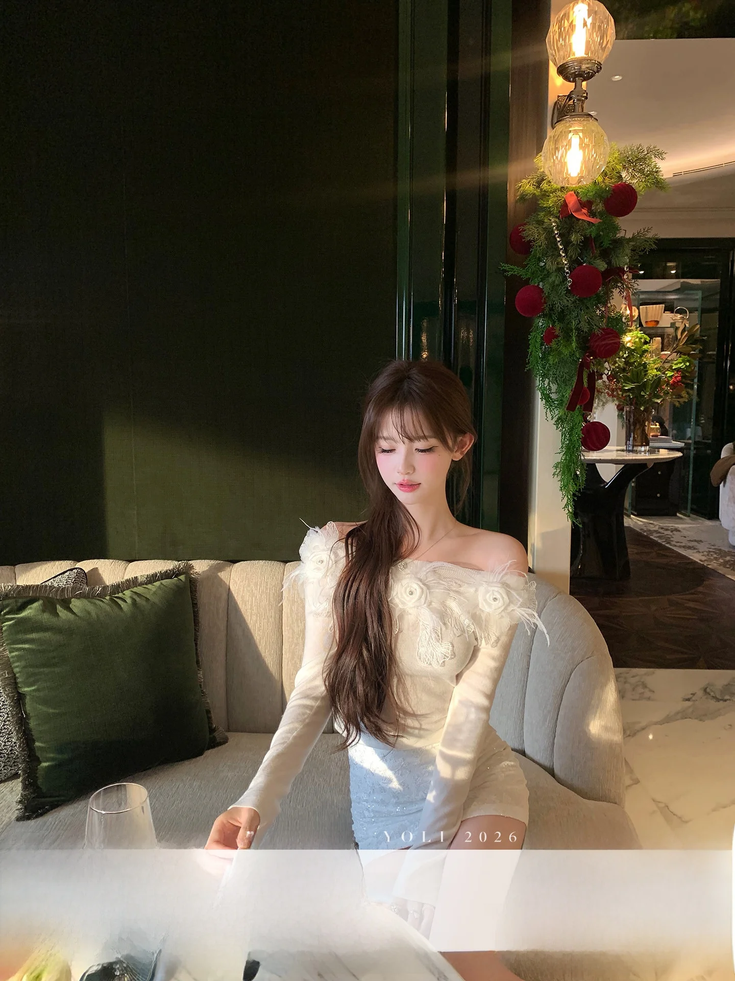 YOLI Zhang Yuli Rose Memory White 3D Flower Knitted Sweater Women's One oulder Slimming Wool Top Casual Sle Regular Fit
YOLI Zhang Yuli Rose Memory White 3D Flower Knitted Sweater Women's One oulder Slimming Wool Top Casual Sle Regular Fit