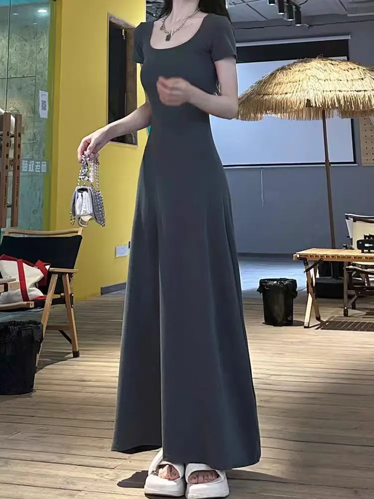 2025 new small French style black slim dress summer women's high sense temperament waist-controlled long dress
2025 new small French style black slim dress summer women's high sense temperament waist-controlled long dress