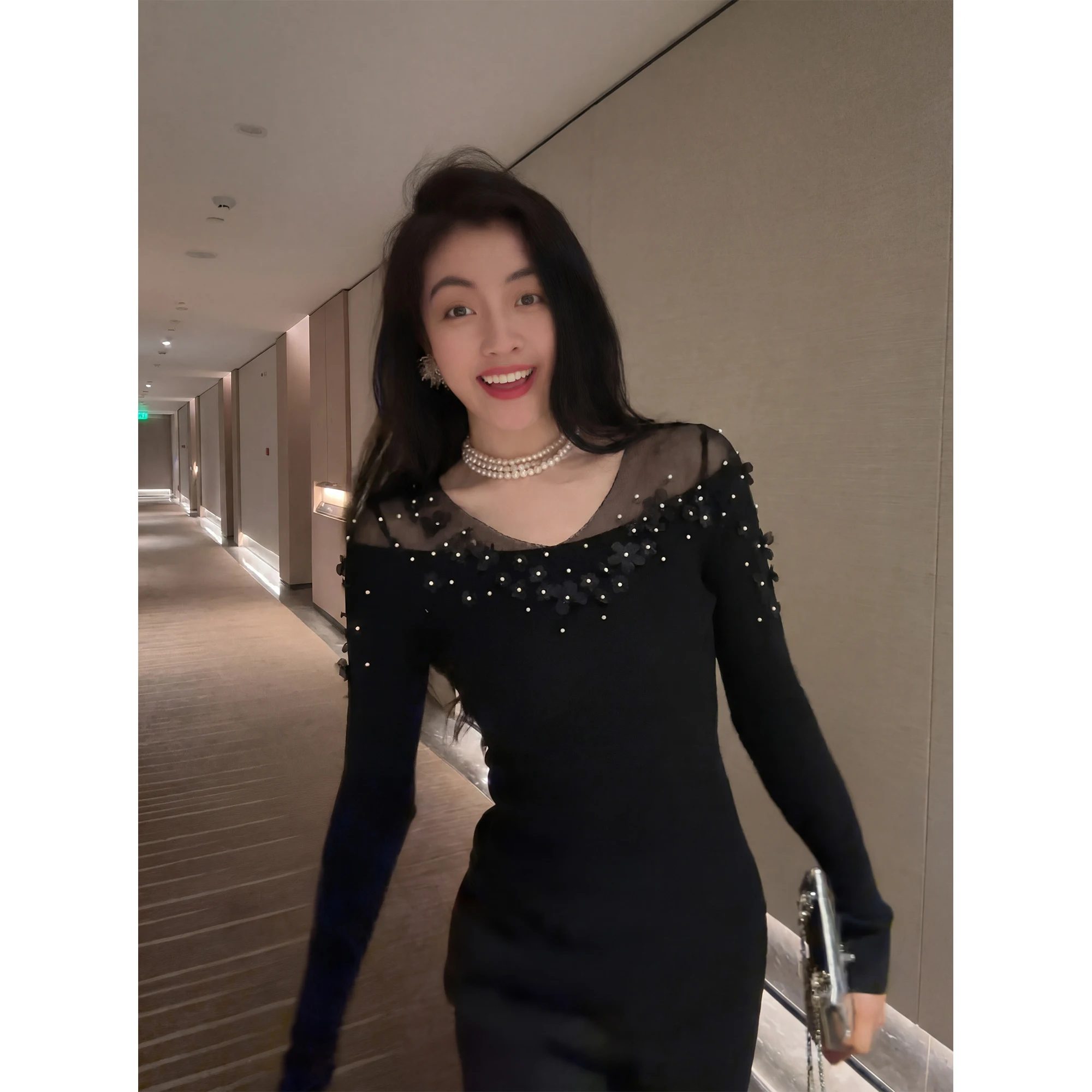 NCOU Nie Kou Winter 2025 Knitted Base irt Trendy Splicing Netting Fleaded Design Anti-Aging Ele Woolen Women's Top
NCOU Nie Kou Winter 2025 Knitted Base irt Trendy Splicing Netting Fleaded Design Anti-Aging Ele Woolen Women's Top