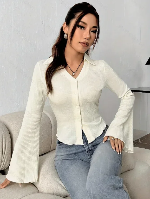 【Luyou Liu Custom Developed】Women's Textured Stand-Up Collar Bell Sleeve Shirt
【Luyou Liu Custom Developed】Women's Textured Stand-Up Collar Bell Sleeve Shirt