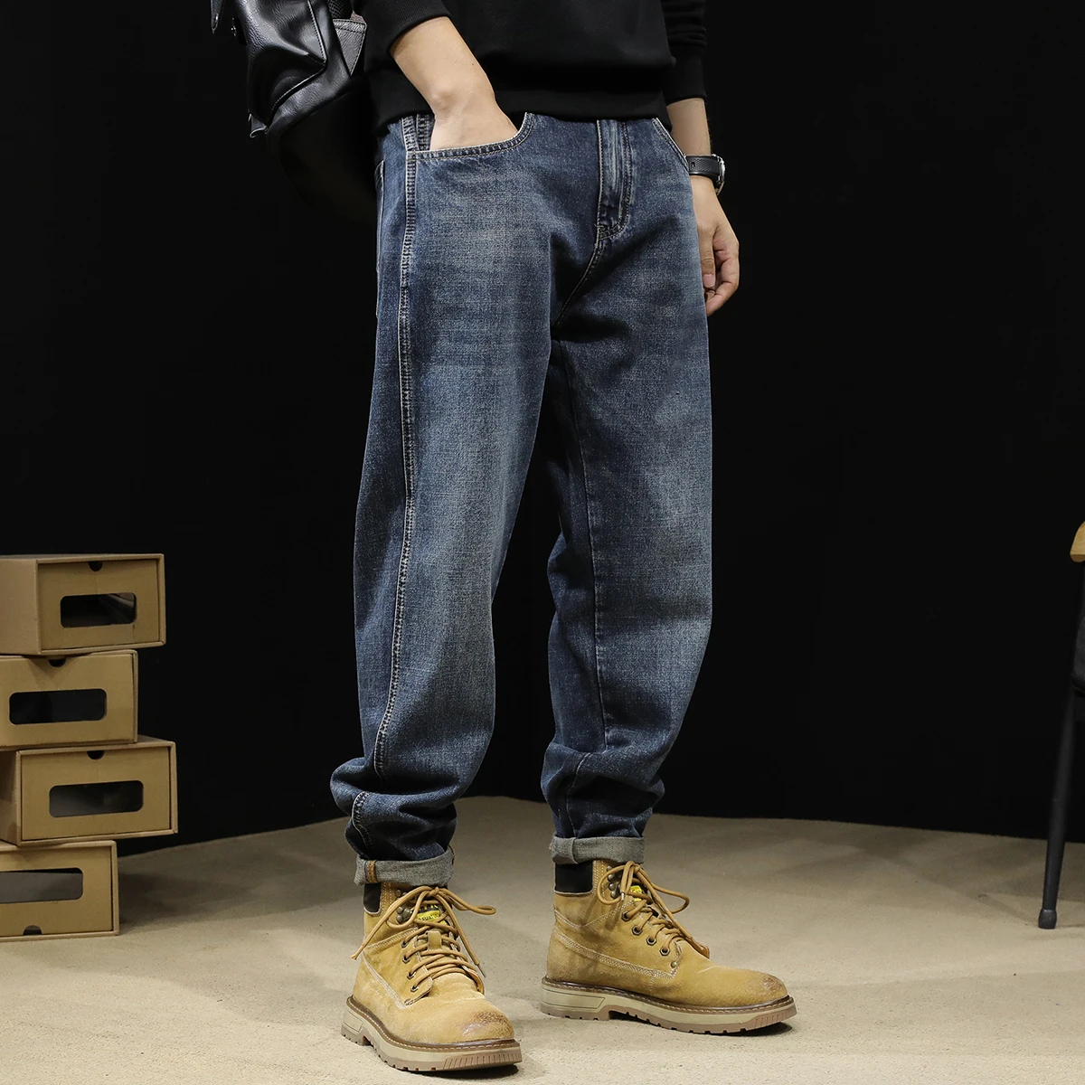 Loose Straight Leg Men's Jeans Spring Autumn Medium Waist Wear Resistant Stone Washed Small Straight Foot Opening Zipper
Loose Straight Leg Men's Jeans Spring Autumn Medium Waist Wear Resistant Stone Washed Small Straight Foot Opening Zipper