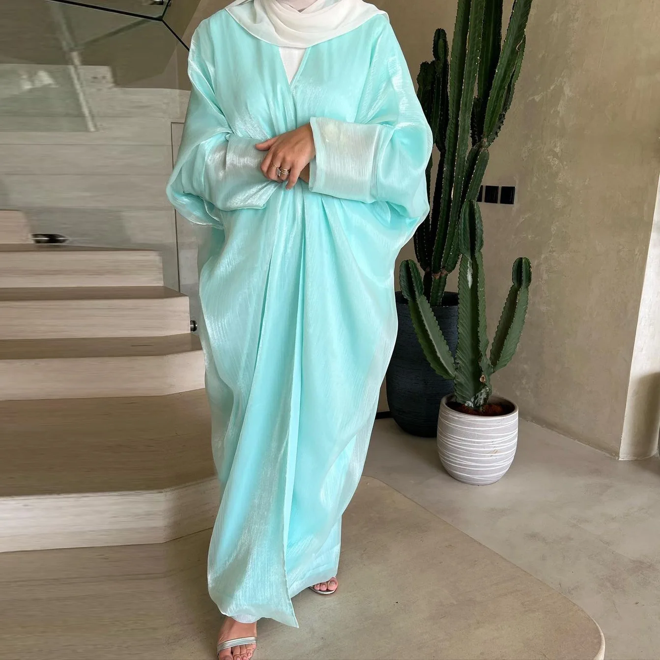 New Shiny Abayas for Women Luxury Dubai Kimono Jalabiya Eid Ramadan Kebaya Caftan Marocain Femme Robe Islam Muslim Dress Kaftan
New Shiny Abayas for Women Luxury Dubai Kimono Jalabiya Eid Ramadan Kebaya Caftan Marocain Femme Robe Islam Muslim Dress Kaftan