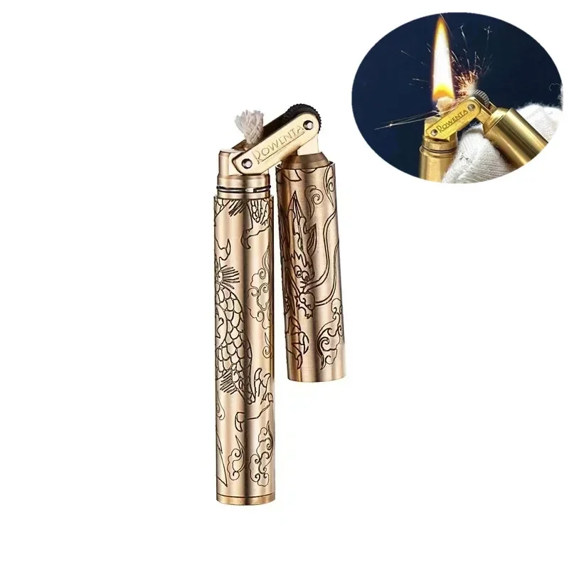 Briquet À Kérosène En Laiton Rétro Pour Homme Gadget De Style Dahchaku Feu Gratuit Meule Silex Laguna Cigarette Accessory Tools
Briquet À Kérosène En Laiton Rétro Pour Homme Gadget De Style Dahchaku Feu Gratuit Meule Silex Laguna Cigarette Accessory Tools
