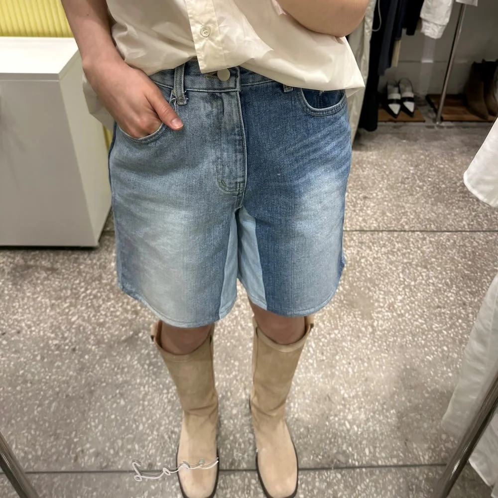 Summer 2026 Chic Fashionable Versatile Deep Blue Light Blue Half Patchwork Denim Five-Quarter Shorts Casual Style Natural Waist
Summer 2026 Chic Fashionable Versatile Deep Blue Light Blue Half Patchwork Denim Five-Quarter Shorts Casual Style Natural Waist