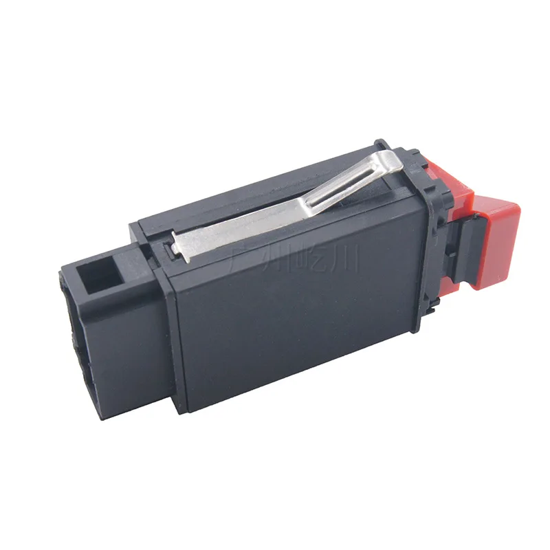 Suitable for Audi A6 Car Hazard Warning Light, Switch Button, Double Flash Emergency Alarm Light Switch 8D0941509H
Suitable for Audi A6 Car Hazard Warning Light, Switch Button, Double Flash Emergency Alarm Light Switch 8D0941509H