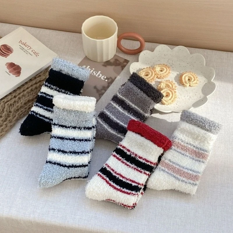 Зимние термоноски из кораллового флиса, плюшевые не выпадающие полосатые узоры, толстые теплые носки для сна, домашние носки для дома
Зимние термоноски из кораллового флиса, плюшевые не выпадающие полосатые узоры, толстые теплые носки для сна, домашние носки для дома