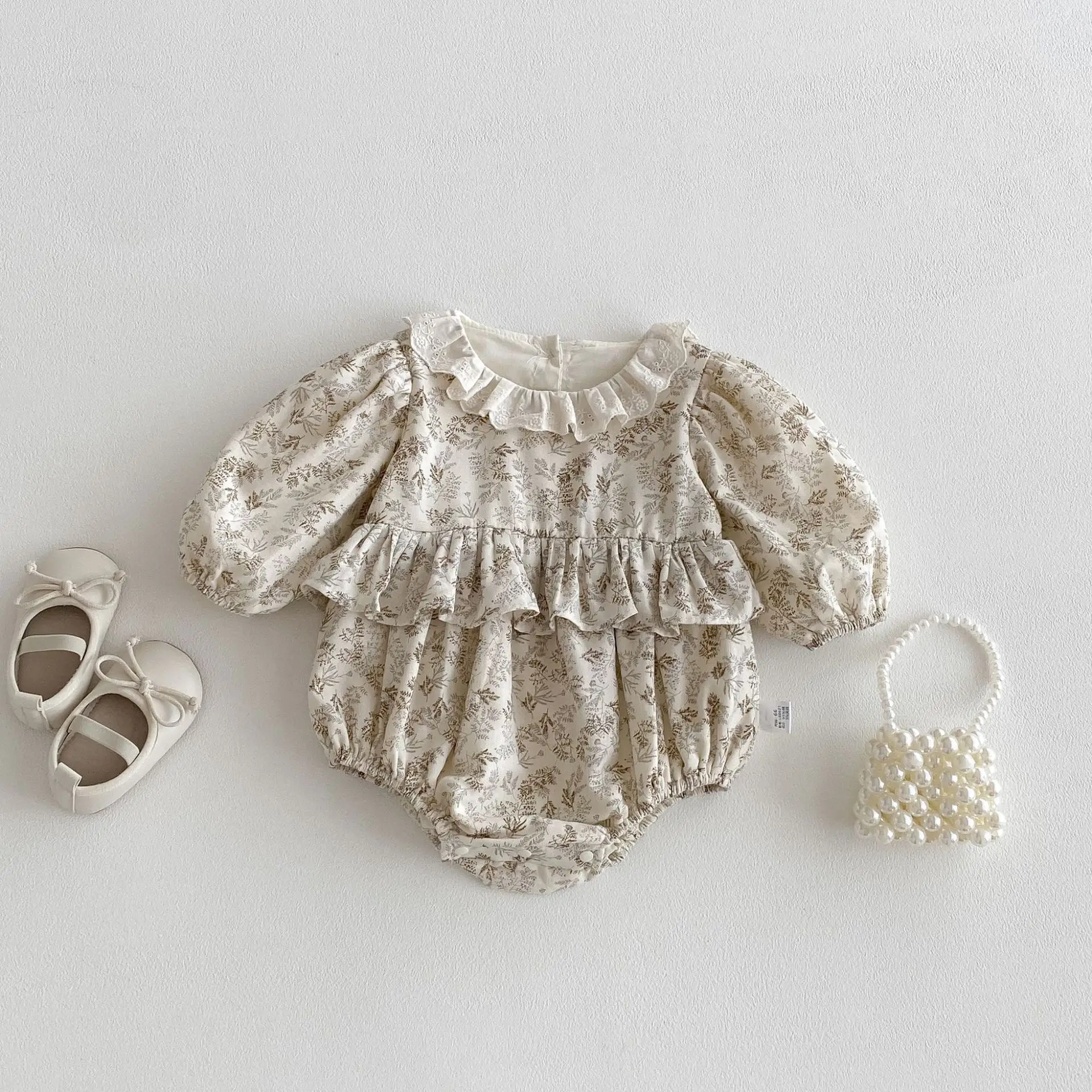 Одежда для новорожденных, весна-осень 2024, боди, новый корейский цельный комбинезон с длинными рукавами и цветочным принтом для маленьких девочек, одежда 
Одежда для новорожденных, весна-осень 2024, боди, новый корейский цельный комбинезон с длинными рукавами и цветочным принтом для маленьких девочек, одежда