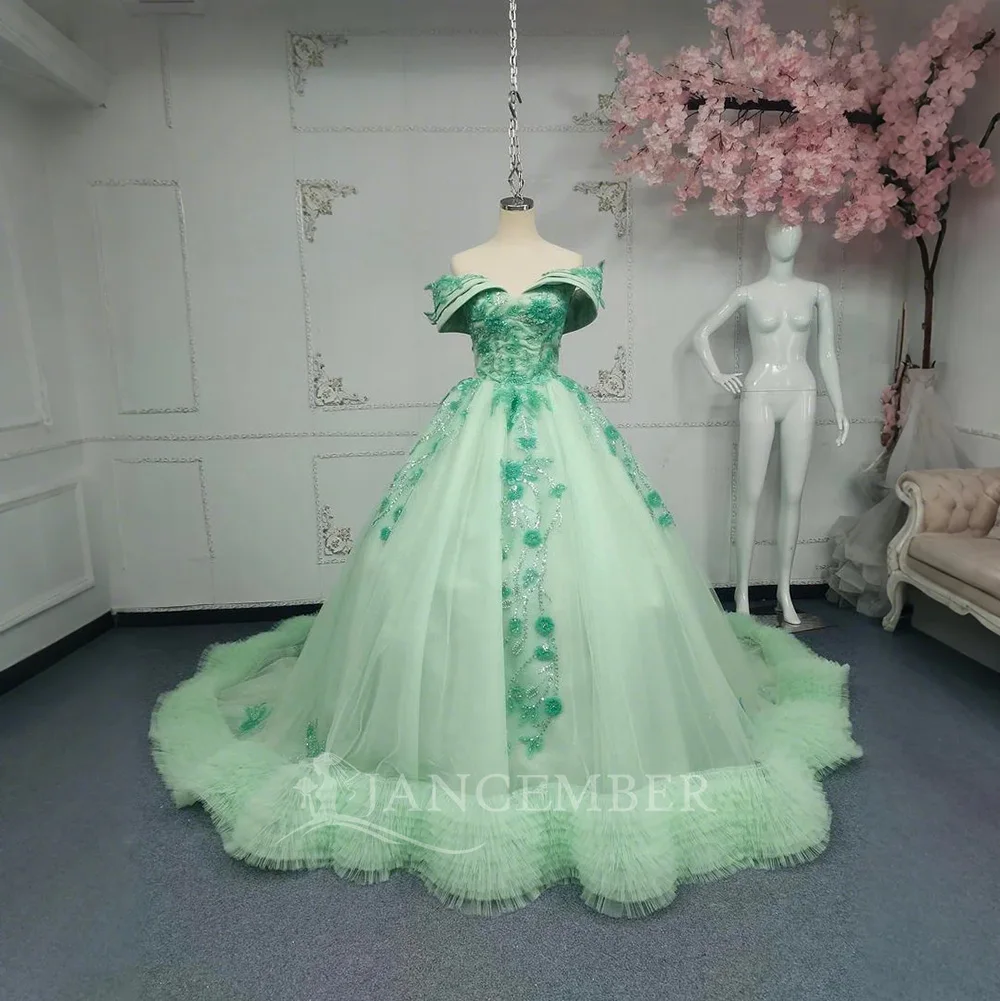 Customized Quinceanera Dress Ball Gown Sequins Lace Sweetheart Applique Beading Cap Sleeve Sweet 16 Vestido De 15 Anos LSANY16
Customized Quinceanera Dress Ball Gown Sequins Lace Sweetheart Applique Beading Cap Sleeve Sweet 16 Vestido De 15 Anos LSANY16