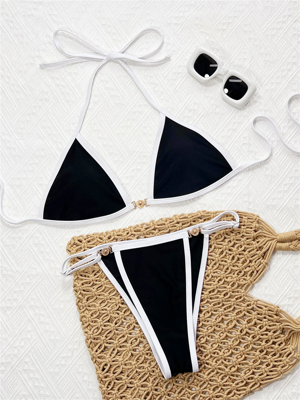 Sexy Black Bikini with White Border String Swimwear Lace Up Backless Swimsuit Women Beach Thong Vacation Outfit Set Bathing Suit
Sexy Black Bikini with White Border String Swimwear Lace Up Backless Swimsuit Women Beach Thong Vacation Outfit Set Bathing Suit