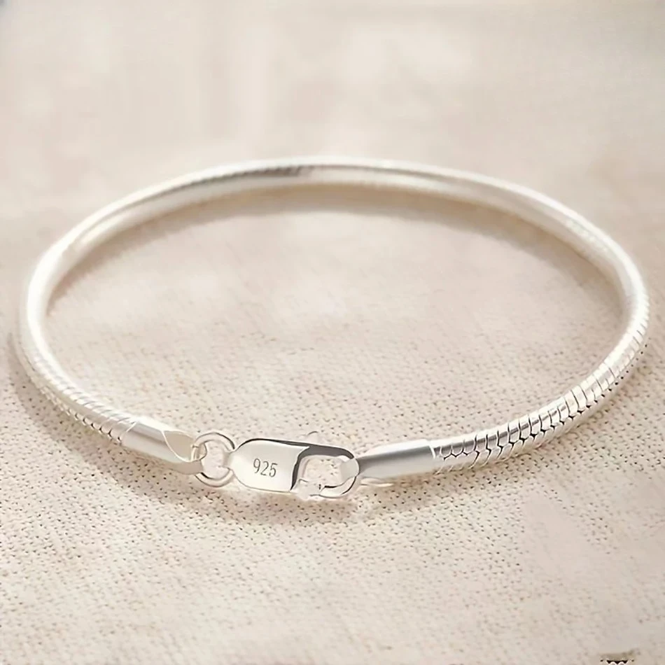 925 Sterling Silver 3mm Snake Bone Bracelet Simple Style For Women Men Daily and Party Wear All Seasons Jewelry 16-23cm
925 Sterling Silver 3mm Snake Bone Bracelet Simple Style For Women Men Daily and Party Wear All Seasons Jewelry 16-23cm