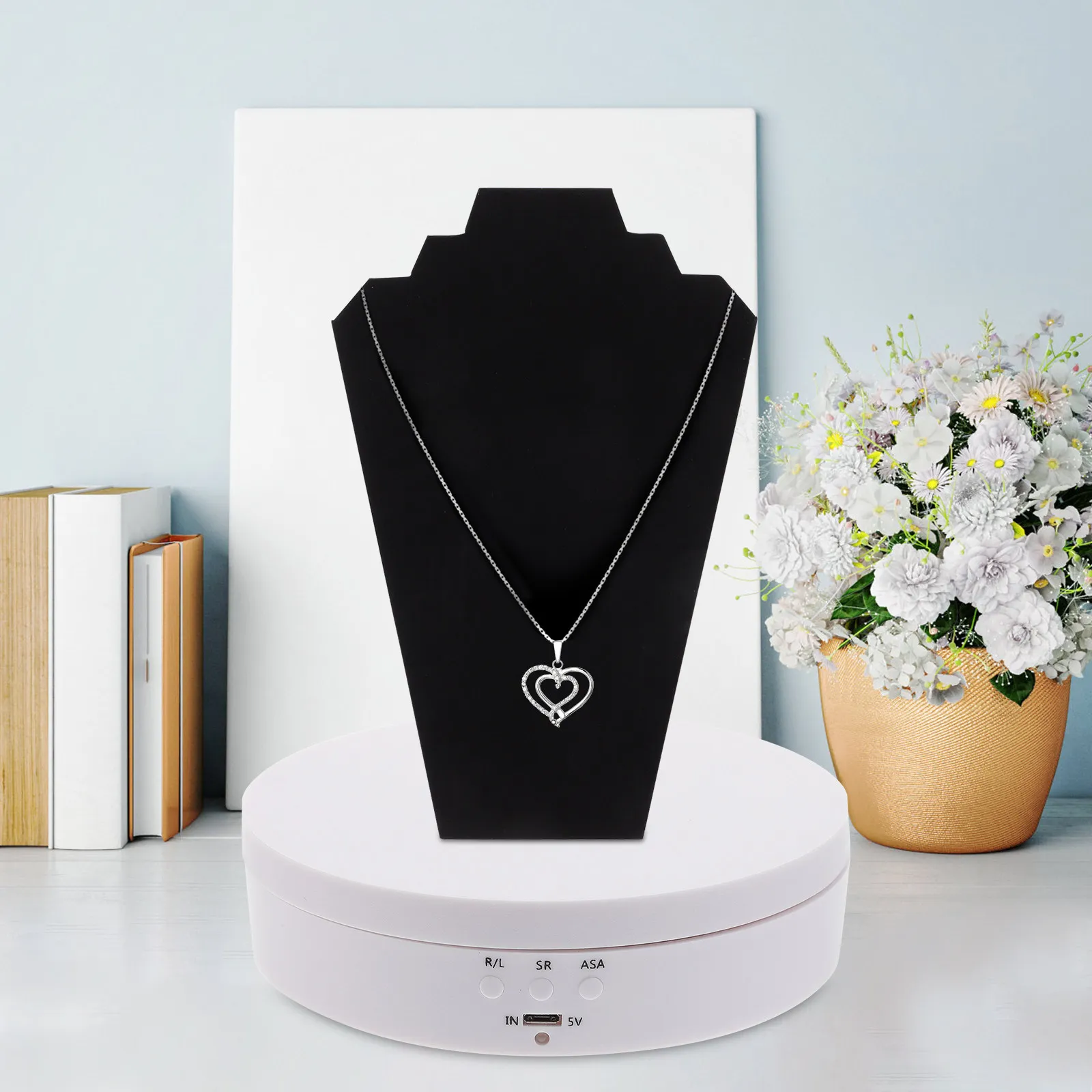 1Pcs Rotating Display Stand ABS Material 360 Degree Automatic Jewelry Holder Turntable Perfect for Product Cake Video Demo
1Pcs Rotating Display Stand ABS Material 360 Degree Automatic Jewelry Holder Turntable Perfect for Product Cake Video Demo