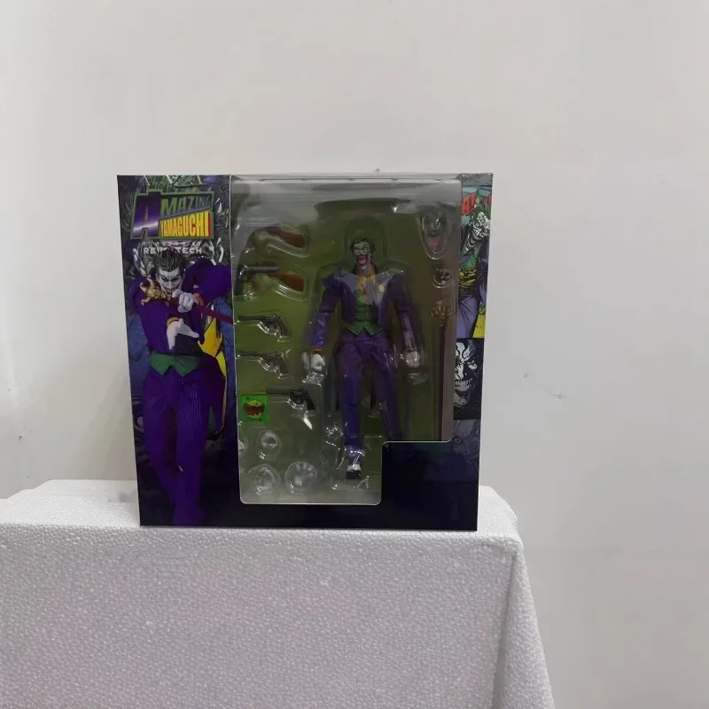 Comic Clown Villain Style Action Figure Movable Model Toy
Comic Clown Villain Style Action Figure Movable Model Toy