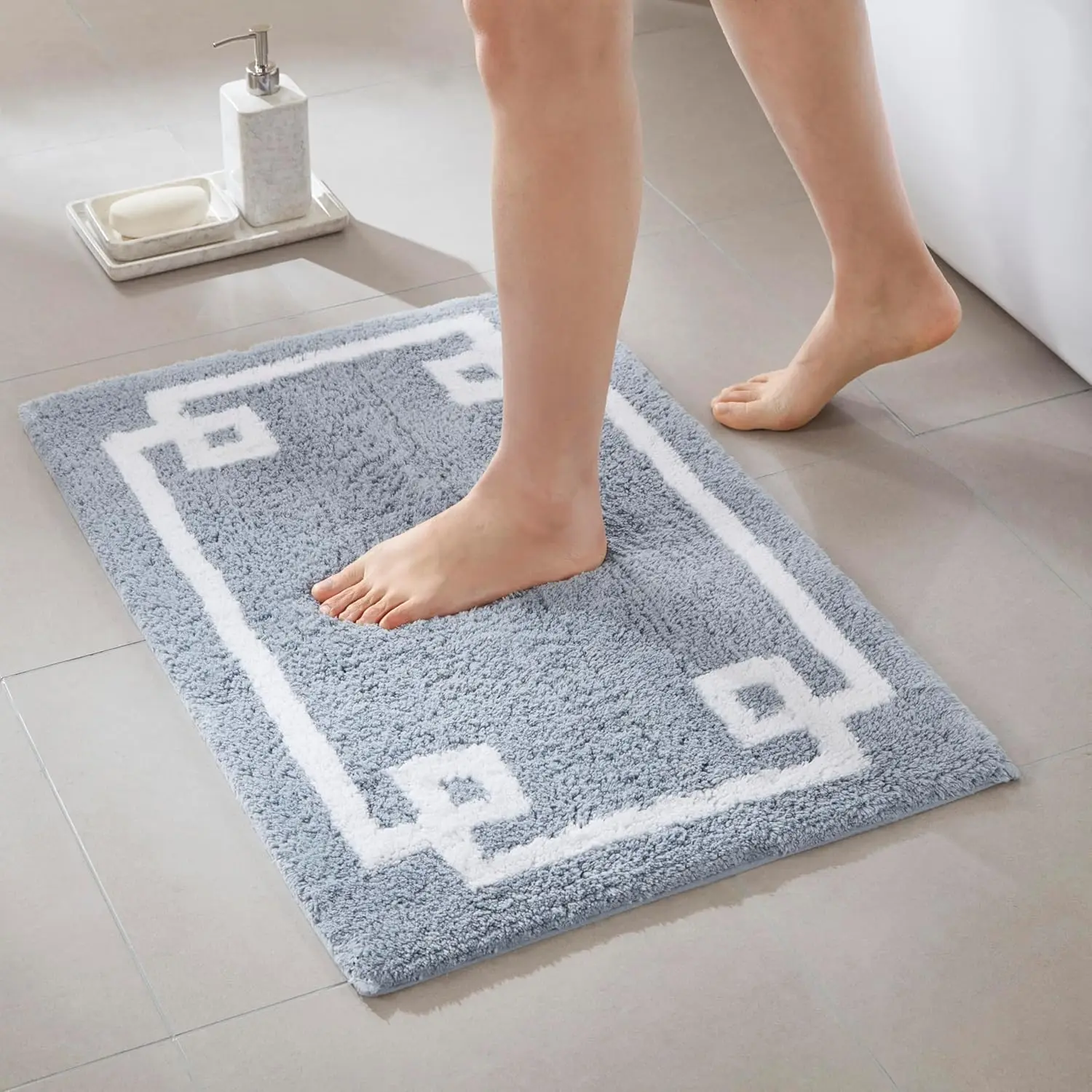 100% Cotton Bath Mat Non Slip, Absorbent Quick Dry Plush Shower Rug 20x30" Blue
100% Cotton Bath Mat Non Slip, Absorbent Quick Dry Plush Shower Rug 20x30" Blue