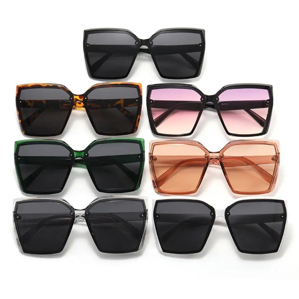 Vintage Unisex Large Frame Sunglasses Fashionable UV400 Protection Beach Sunshade Eyewear Perfect for Daily and Photography
Vintage Unisex Large Frame Sunglasses Fashionable UV400 Protection Beach Sunshade Eyewear Perfect for Daily and Photography