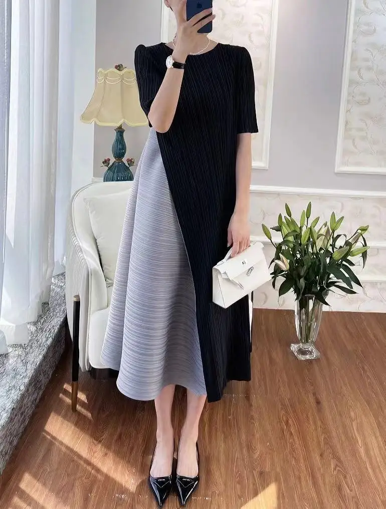 Miyake Pleated Dress Women's Summer Fashion Fake Two Piece Splice Design Mid Length Slim Fit Show Thin Temperament Commuter
Miyake Pleated Dress Women's Summer Fashion Fake Two Piece Splice Design Mid Length Slim Fit Show Thin Temperament Commuter
