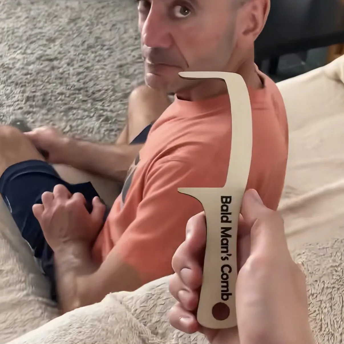 Wooden Comb for Bald Men Funny Prank Props Craft Gifts Brush Hair Removal Tool Personal Hygiene Grooming Utensils
Wooden Comb for Bald Men Funny Prank Props Craft Gifts Brush Hair Removal Tool Personal Hygiene Grooming Utensils